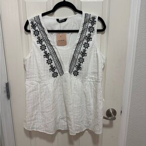 BloomChic White Embroidered Women's Top